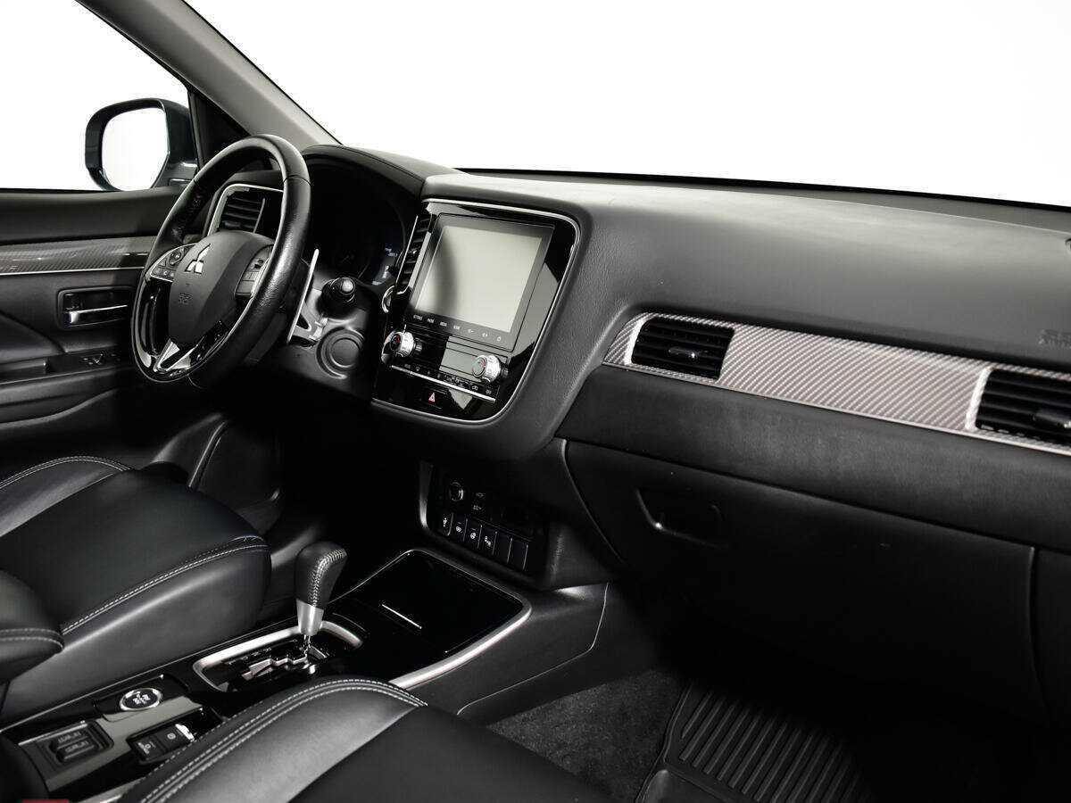 Mitsubishi Outlander б/у, 2021, Вариатор. Фото: #8