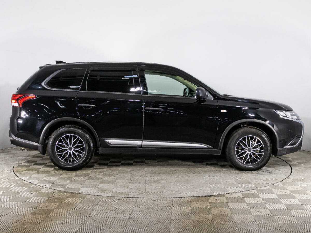Mitsubishi Outlander б/у, 2021, Вариатор. Фото: #3