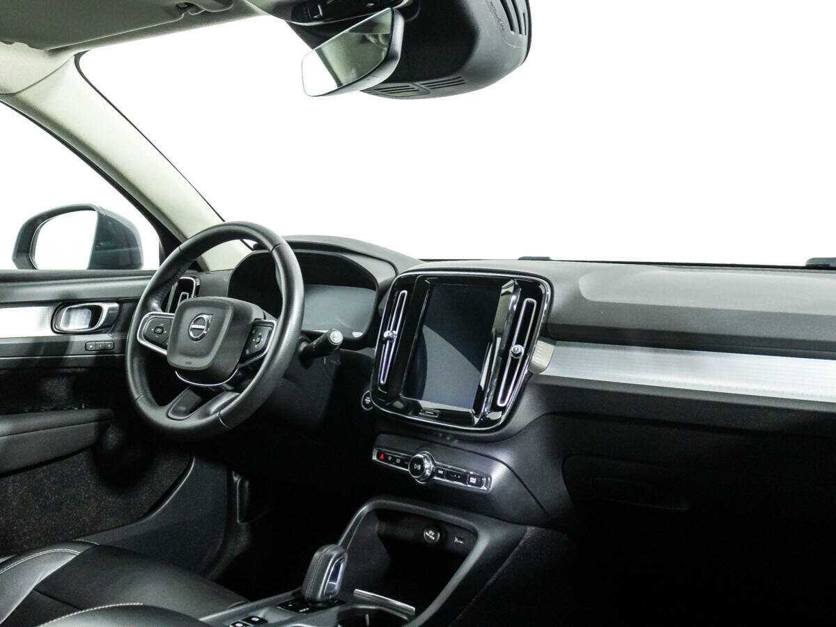 Volvo XC40 б/у, 2020, Автоматическая. Фото: #8