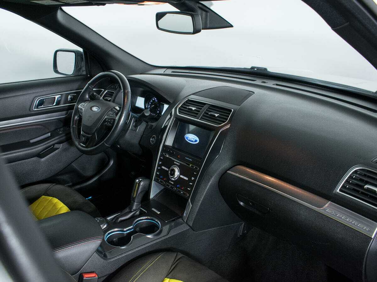 Ford Explorer б/у, 2016, Автоматическая. Фото: #5