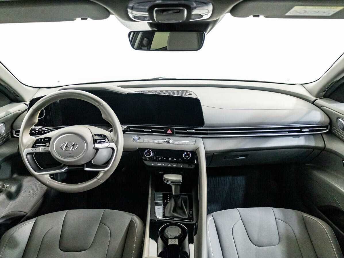 Hyundai Elantra б/у, 2021, Автоматическая. Фото: #11