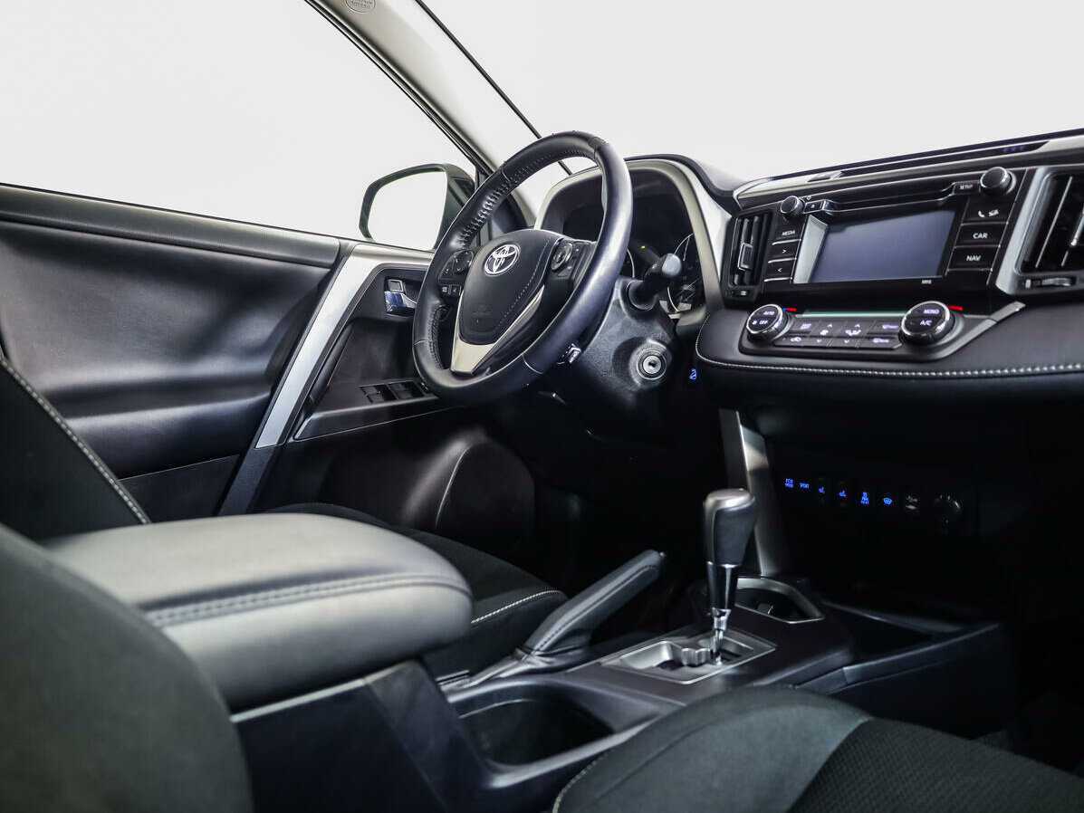 Toyota RAV4 б/у, 2015, Автоматическая. Фото: #7
