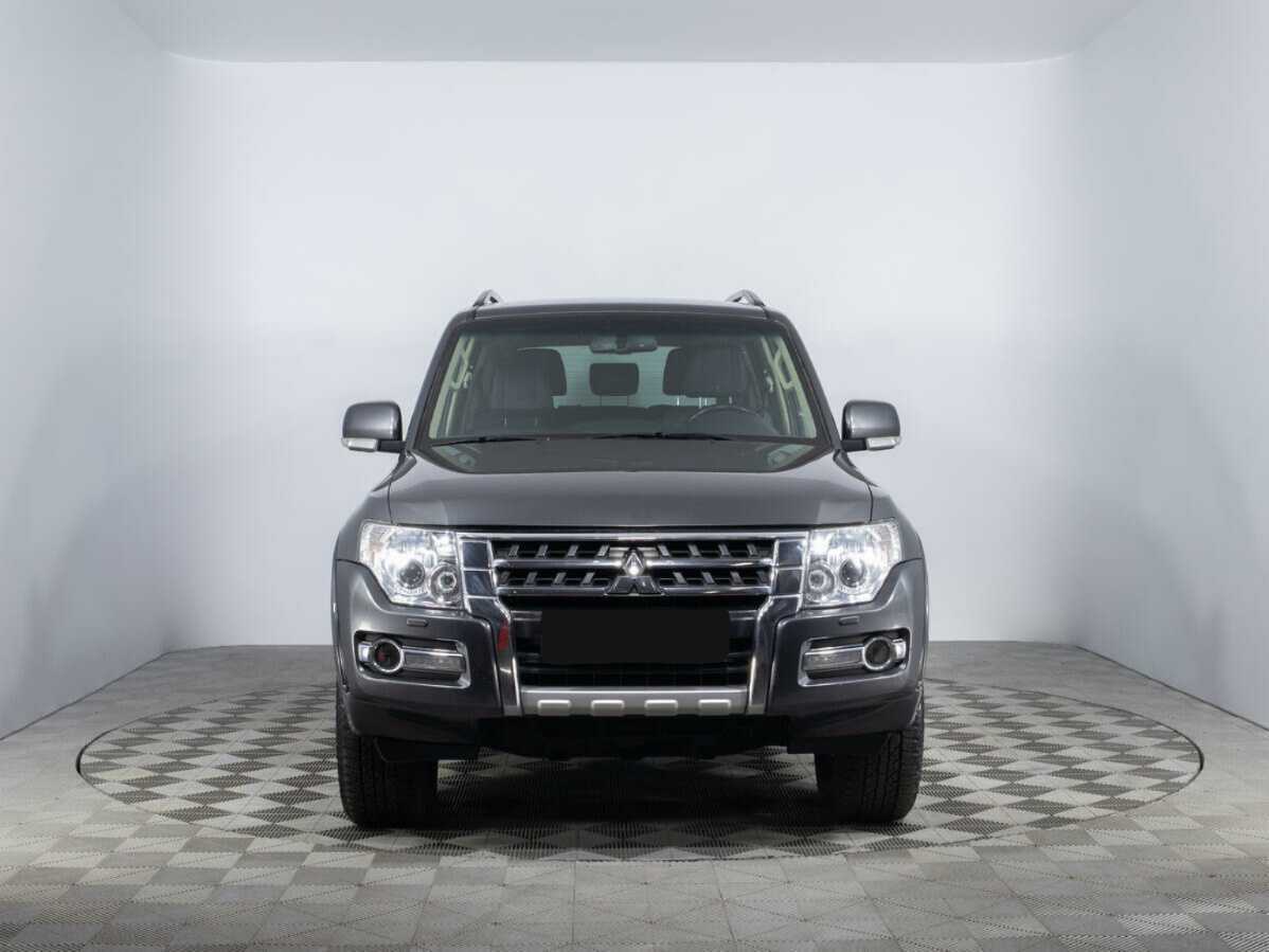 Mitsubishi Pajero б/у, 2017, Автоматическая. Фото: #1