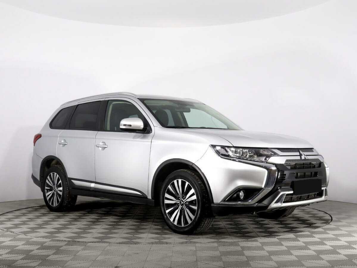 Mitsubishi Outlander б/у, 2019, Вариатор. Фото: #2