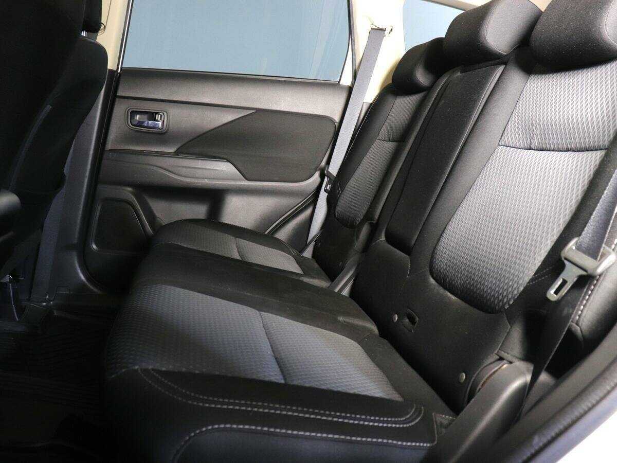 Mitsubishi Outlander б/у, 2019, Вариатор. Фото: #9