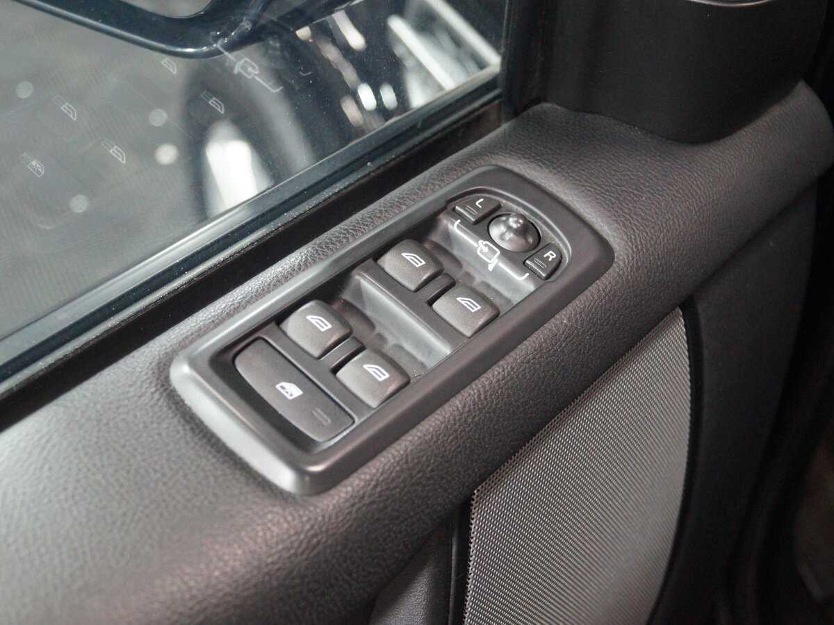 Land Rover Discovery б/у, 2015, Автоматическая. Фото: #14