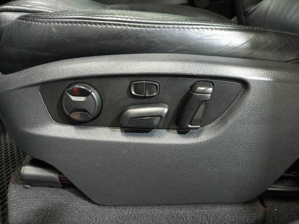 Volkswagen Touareg б/у, 2013, Автоматическая. Фото: #16