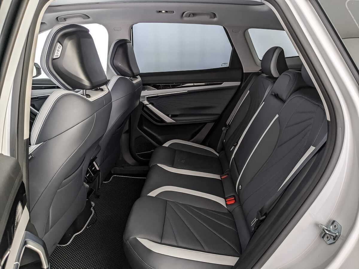 Geely Atlas б/у, 2024, Роботизированная. Фото: #12