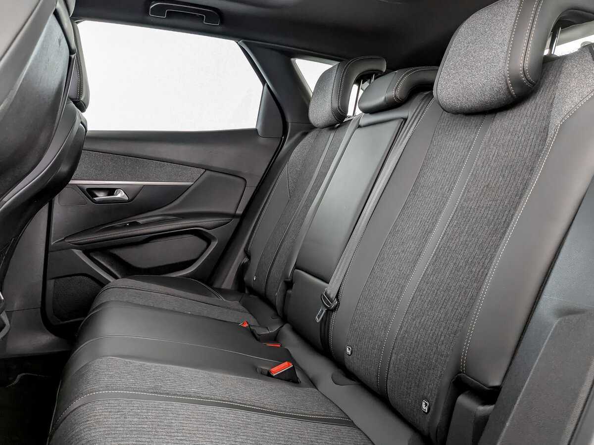 Peugeot 3008 б/у, 2018, Автоматическая. Фото: #9