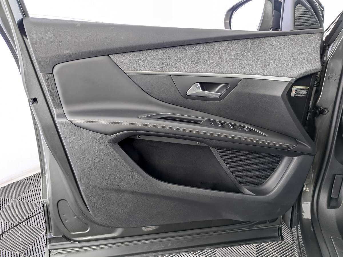 Peugeot 3008 б/у, 2018, Автоматическая. Фото: #14