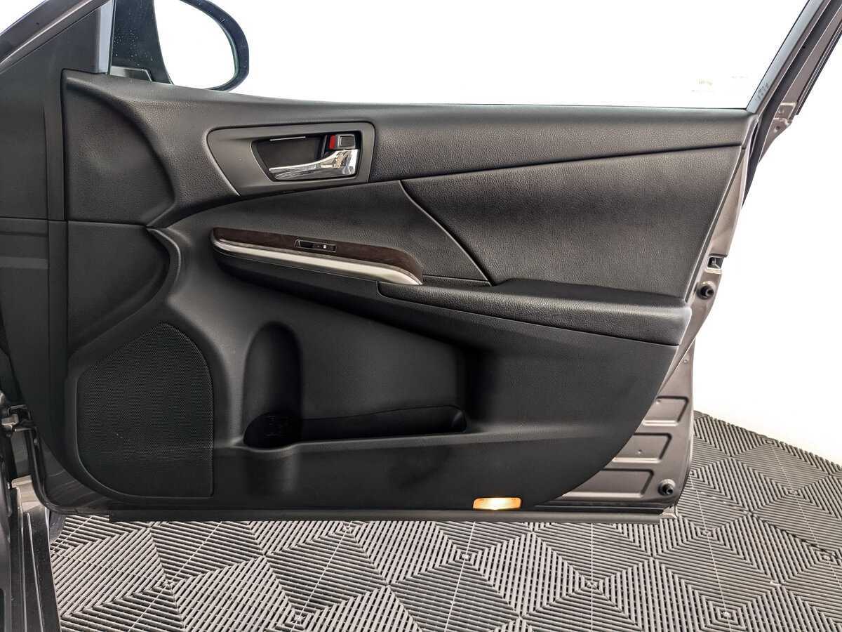 Toyota Camry б/у, 2016, Автоматическая. Фото: #20