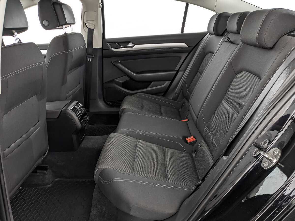 Volkswagen Passat б/у, 2018, Роботизированная. Фото: #13