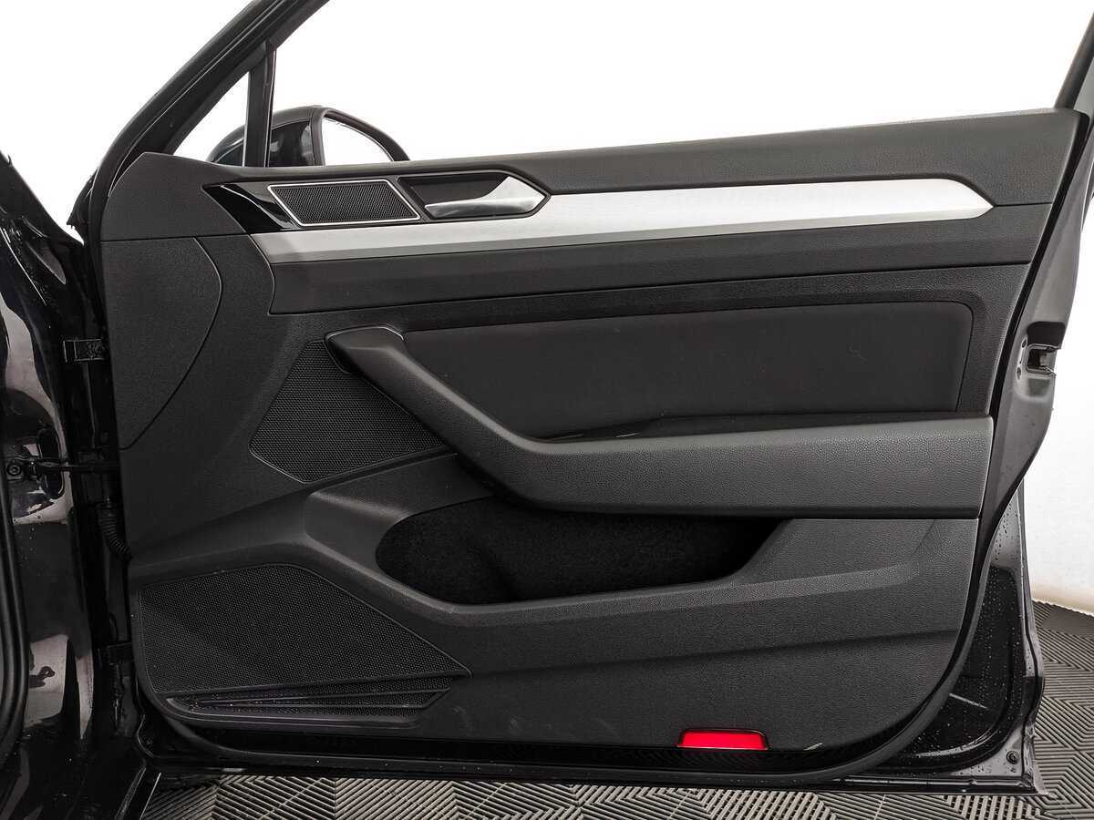 Volkswagen Passat б/у, 2018, Роботизированная. Фото: #20