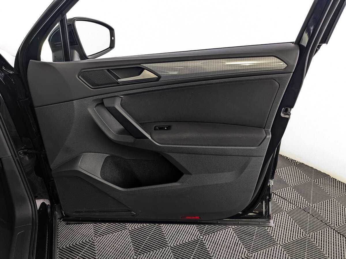 Volkswagen Tiguan б/у, 2021, Роботизированная. Фото: #18