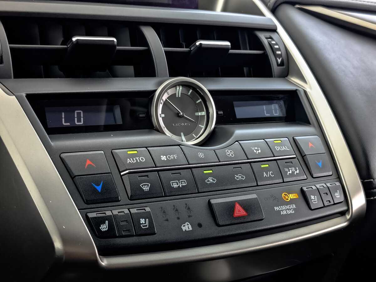 Lexus NX б/у, 2015, Вариатор. Фото: #16