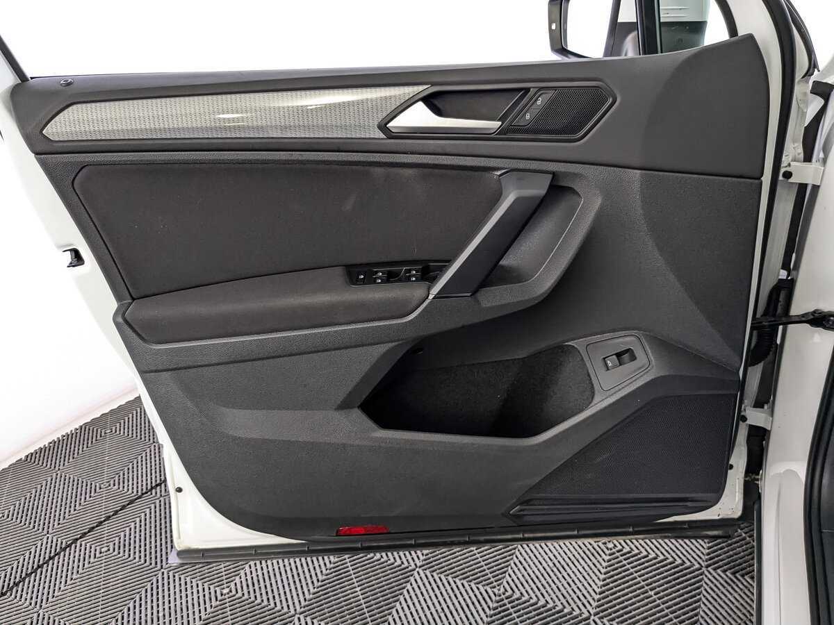 Volkswagen Tiguan б/у, 2021, Роботизированная. Фото: #14