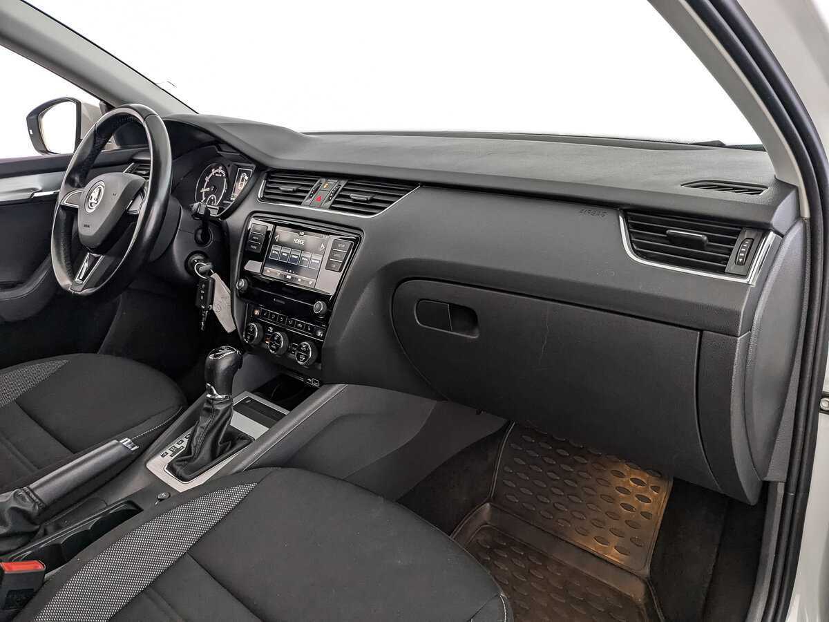 Skoda Octavia б/у, 2020, Роботизированная. Фото: #8