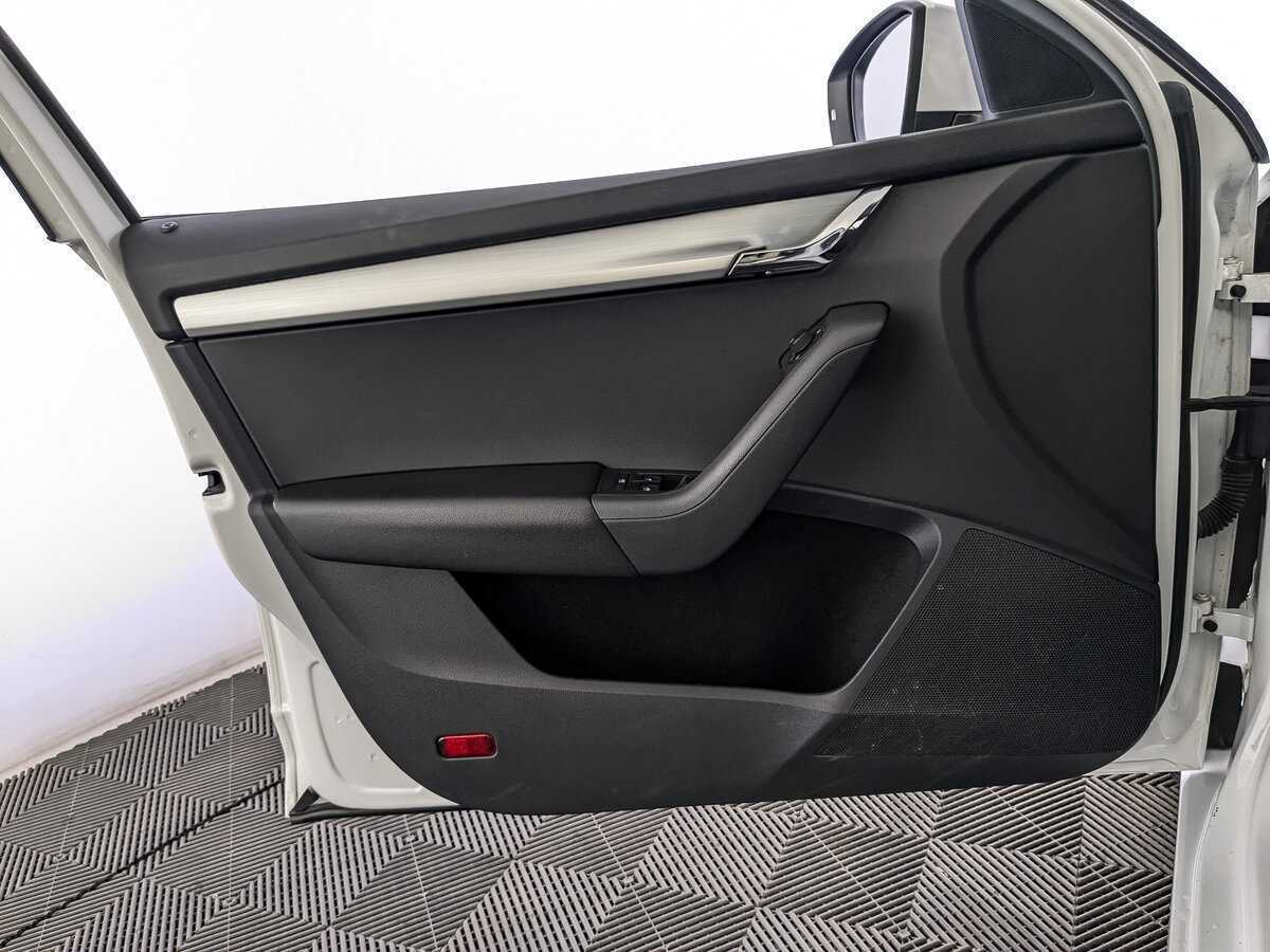 Skoda Octavia б/у, 2020, Роботизированная. Фото: #14