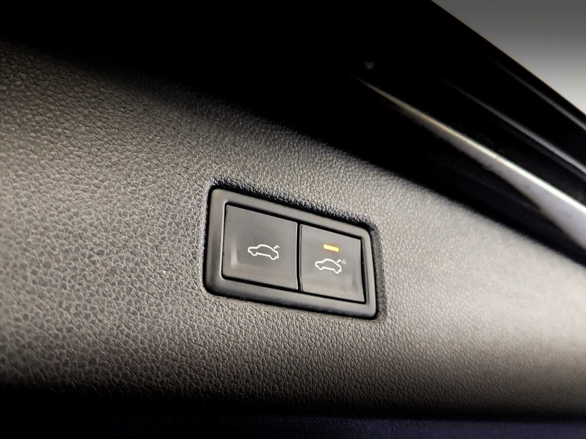 Volkswagen Tiguan б/у, 2020, Роботизированная. Фото: #21