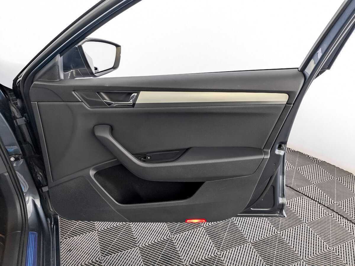 Skoda Superb б/у, 2019, Роботизированная. Фото: #19