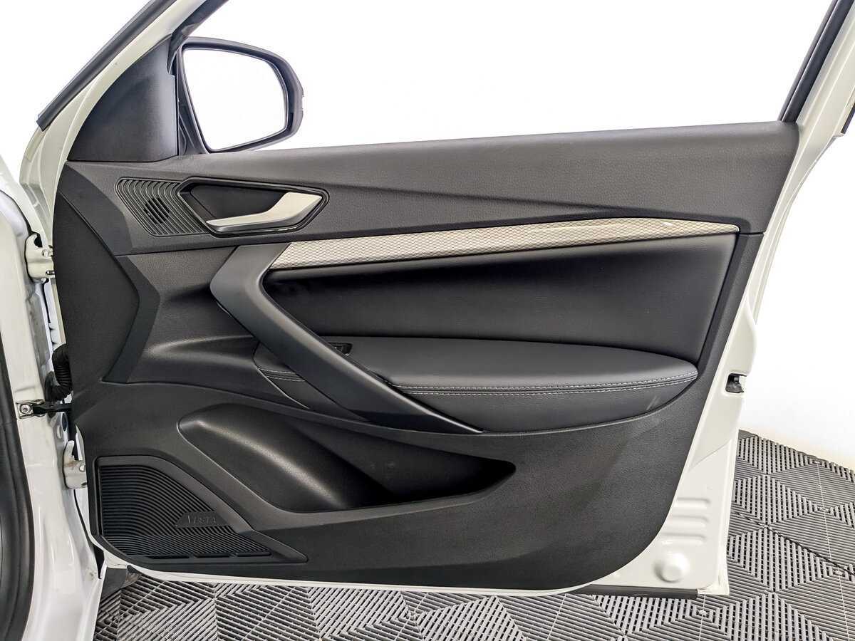 Lada (ВАЗ) Vesta б/у, 2023, Механическая. Фото: #18