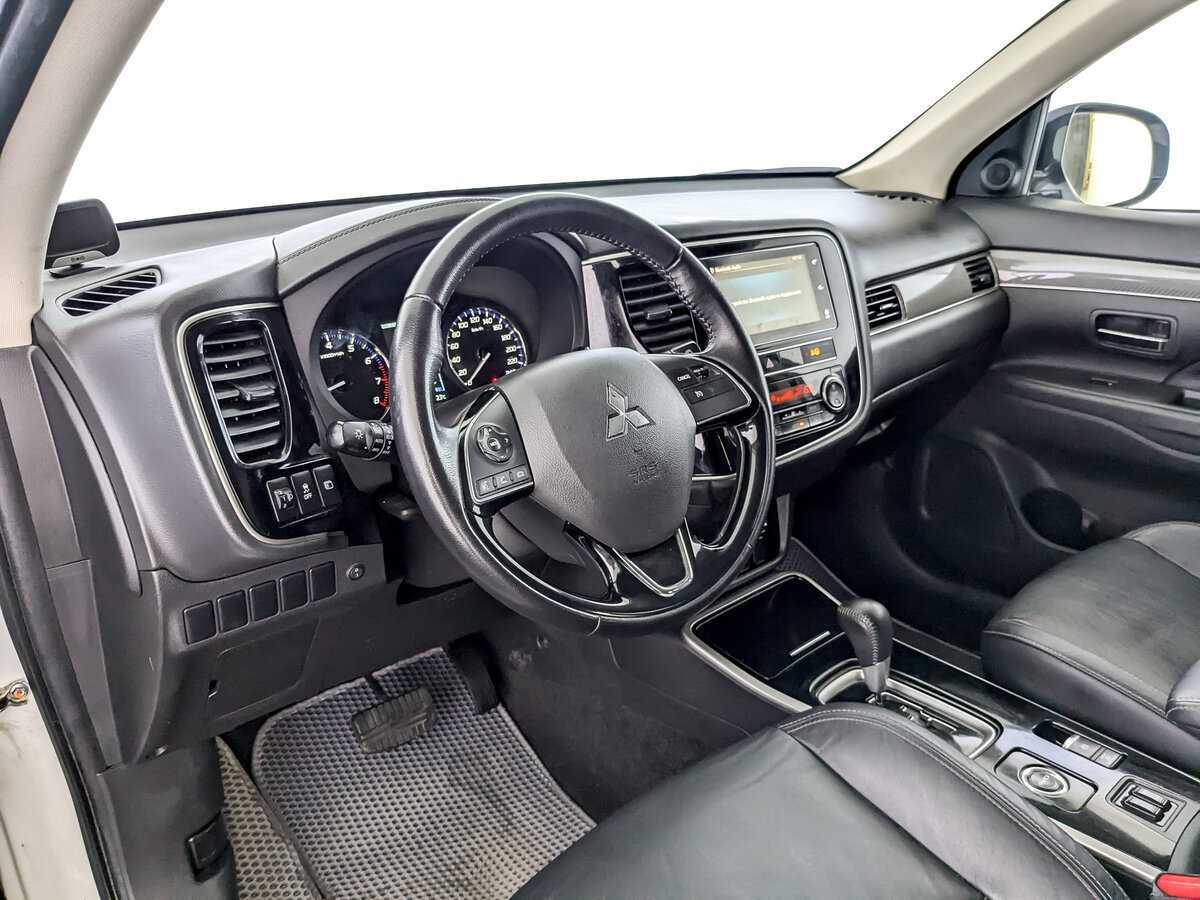 Mitsubishi Outlander б/у, 2019, Вариатор. Фото: #13