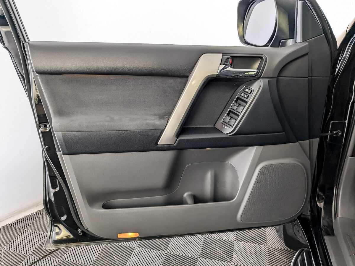 Toyota Land Cruiser Prado б/у, 2012, Автоматическая. Фото: #14