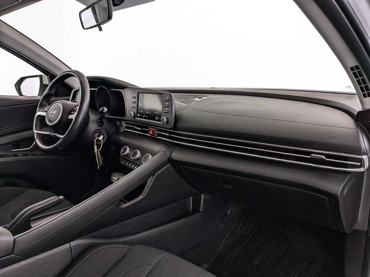 Hyundai Elantra б/у, 2022, Автоматическая. Фото: #8