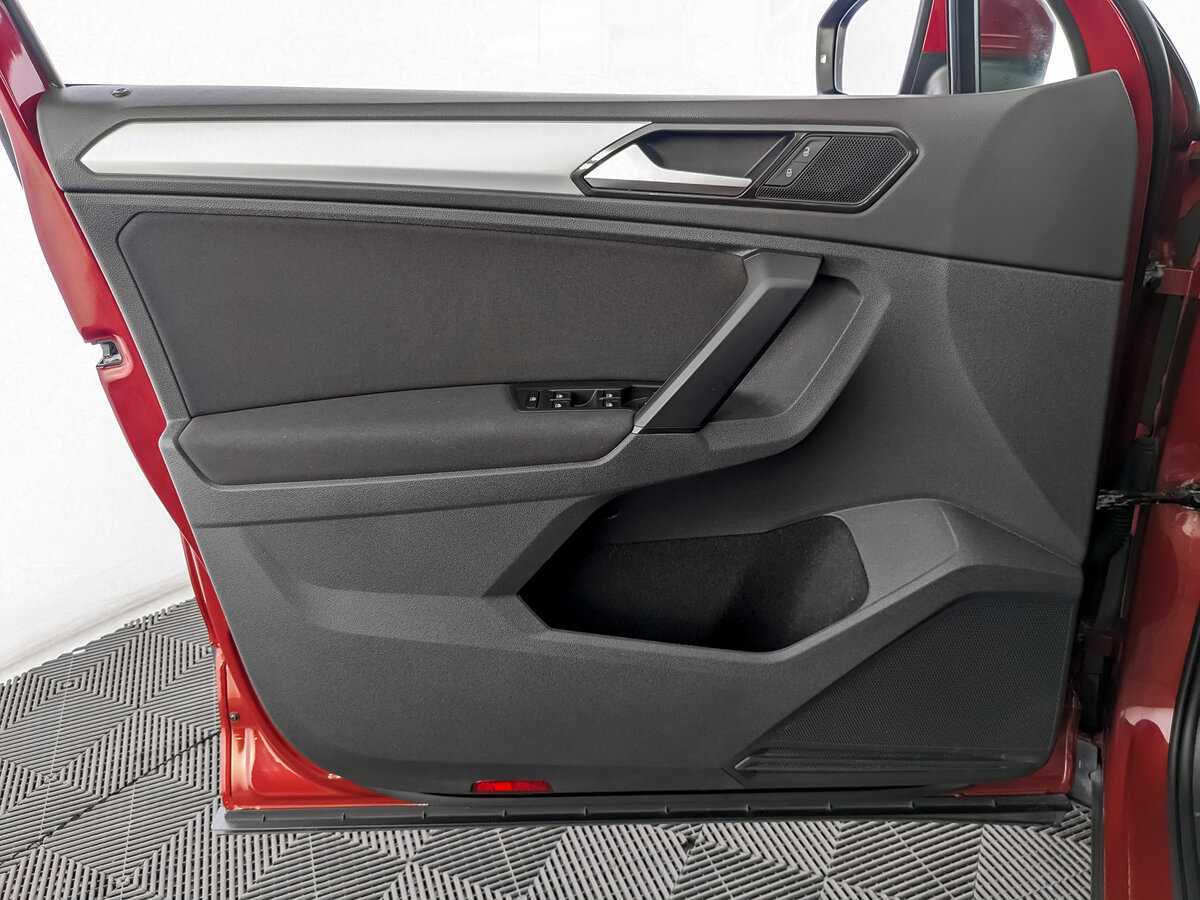 Volkswagen Tiguan б/у, 2017, Роботизированная. Фото: #14