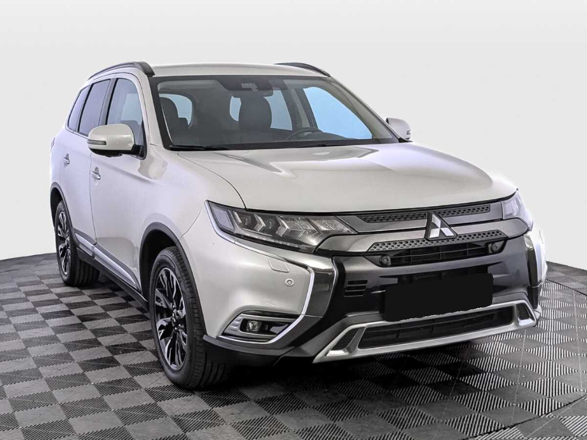 Mitsubishi Outlander б/у, 2021, Вариатор. Фото: #2