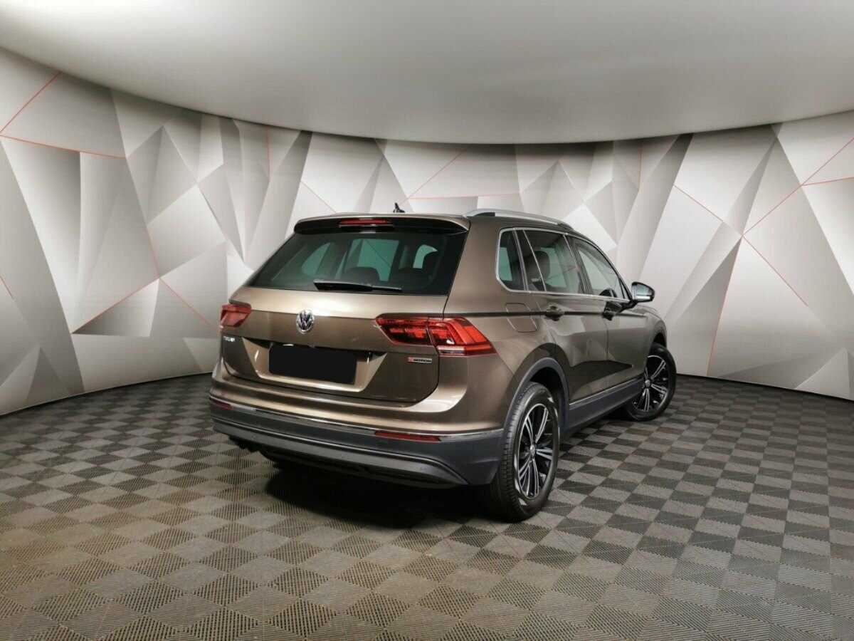 Volkswagen Tiguan б/у, 2018, Роботизированная. Фото: #1