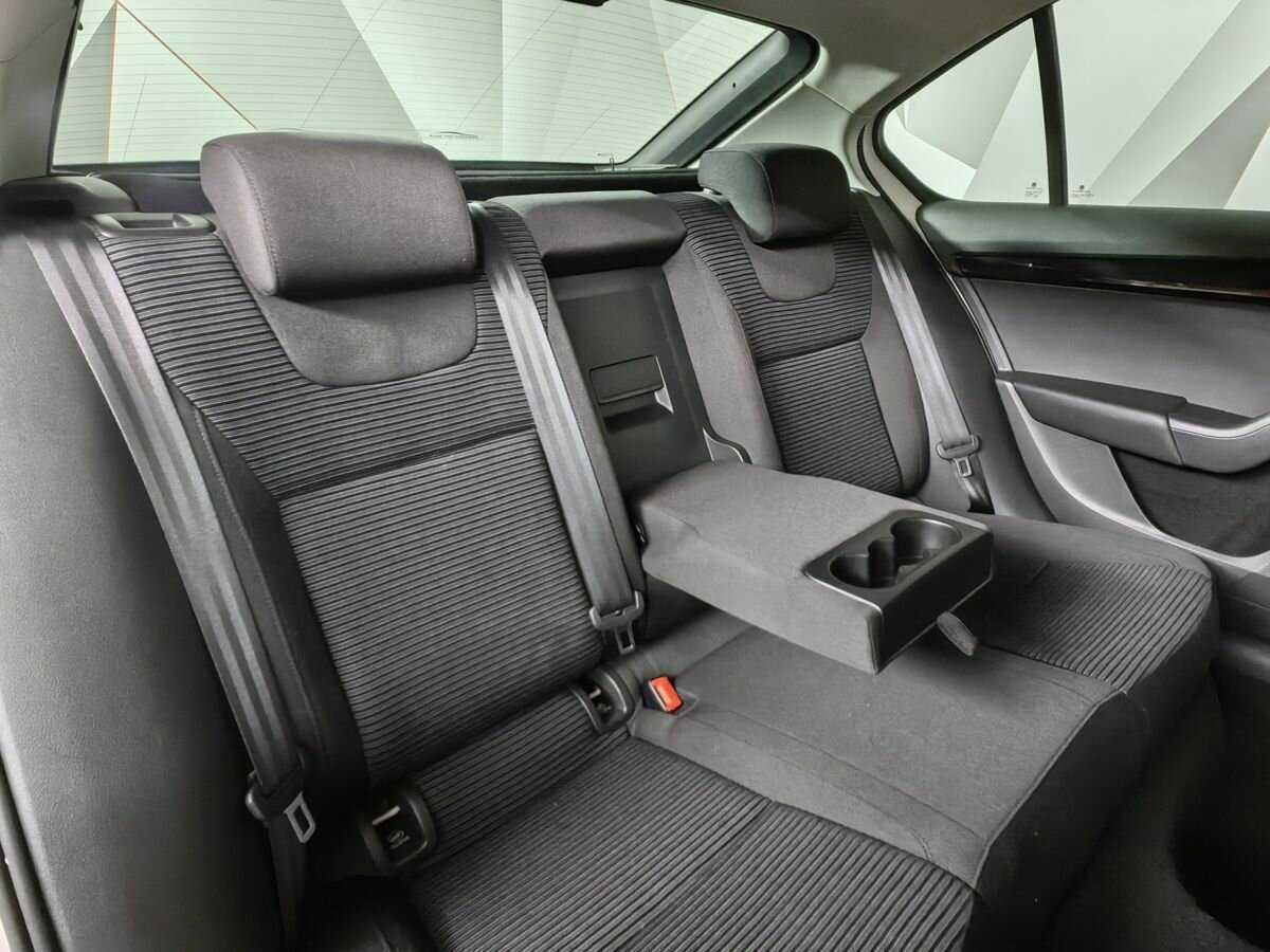 Шкода Октавия б/у, 2015, Роботизированная. Фото: #12