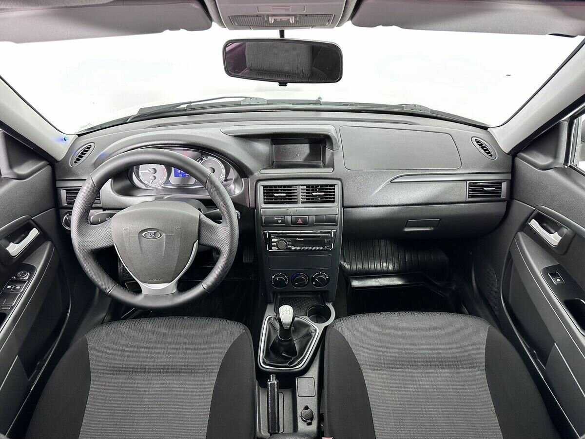 Lada (ВАЗ) Priora б/у, 2017, Механическая. Фото: #8