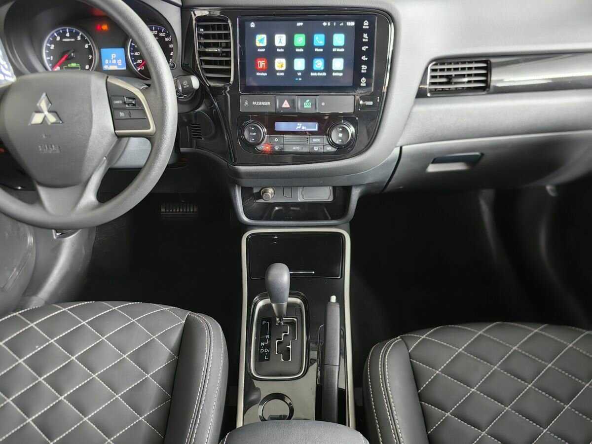 Mitsubishi Outlander б/у, 2022, Вариатор. Фото: #6