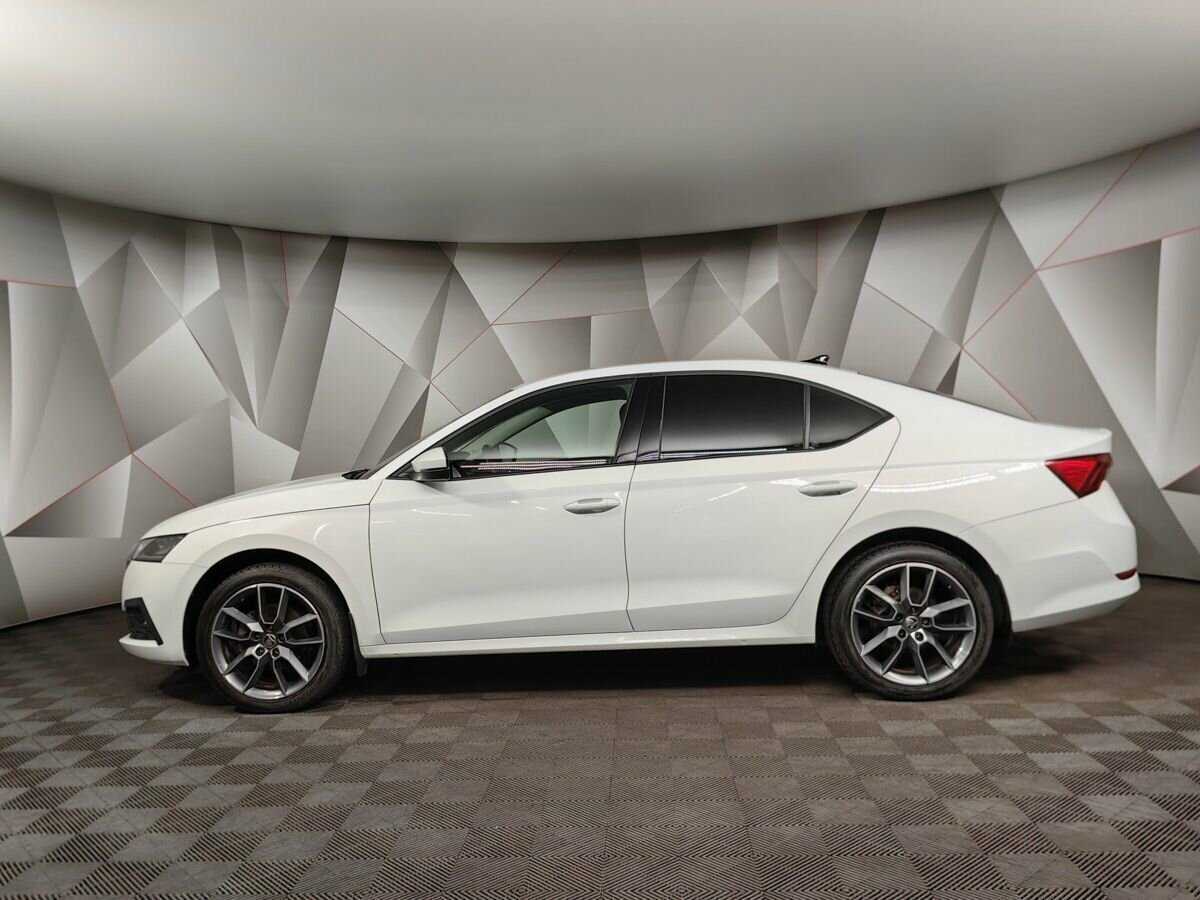 Skoda Octavia б/у, 2021, Автоматическая. Фото: #4