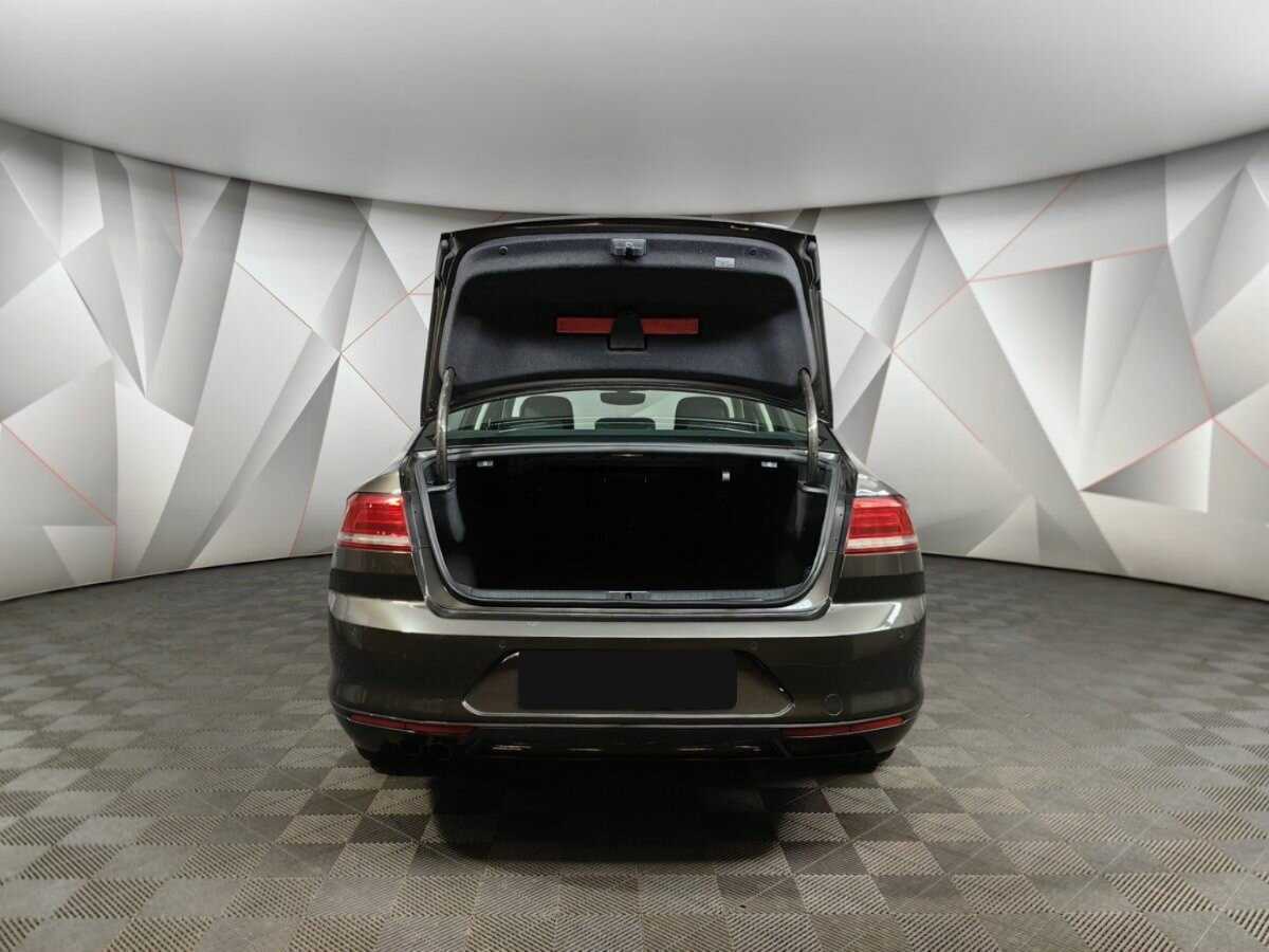 Volkswagen Passat б/у, 2017, Роботизированная. Фото: #16