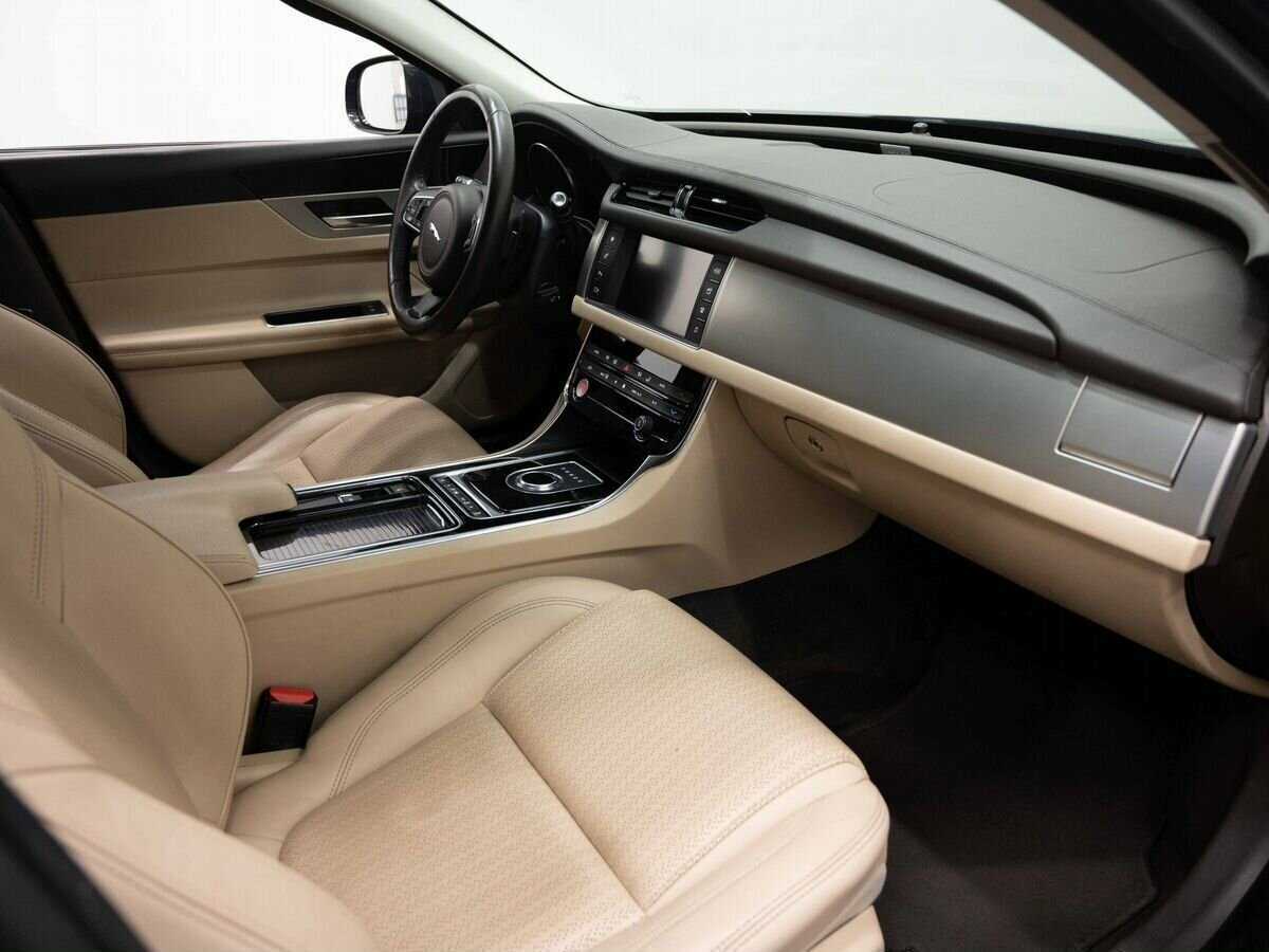 Jaguar XF б/у, 2017, Автоматическая. Фото: #12