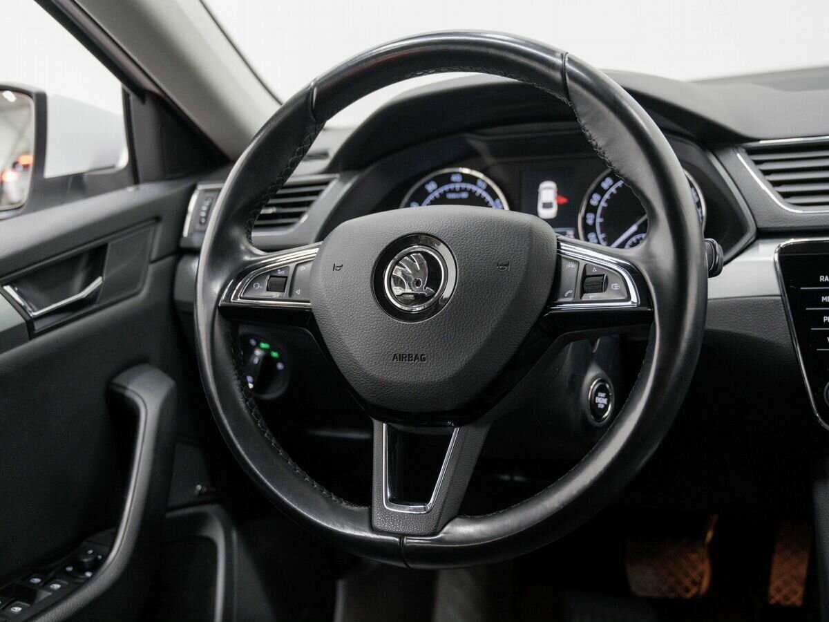 Skoda Superb б/у, 2018, Роботизированная. Фото: #11