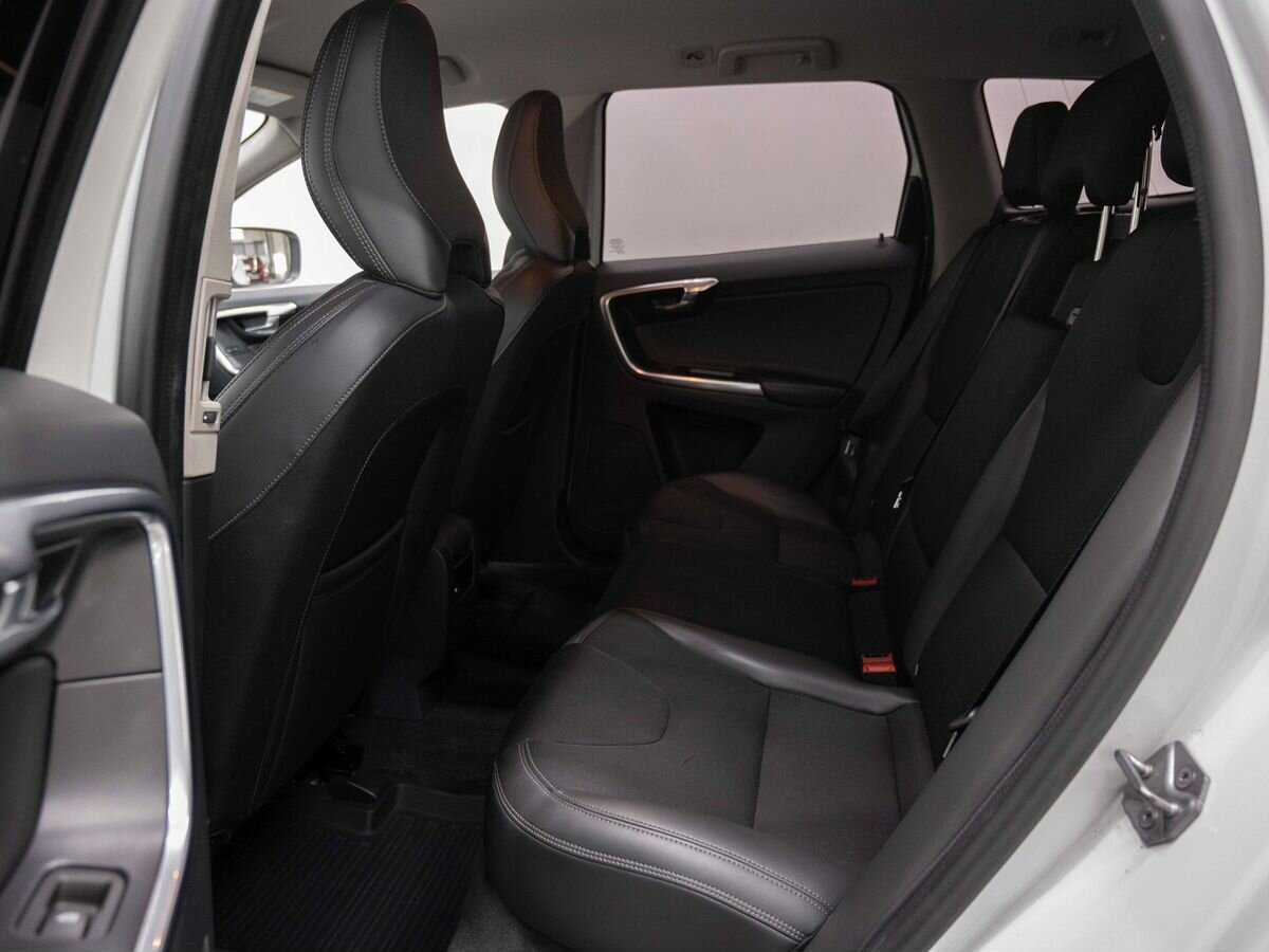 Volvo XC60 б/у, 2017, Автоматическая. Фото: #8