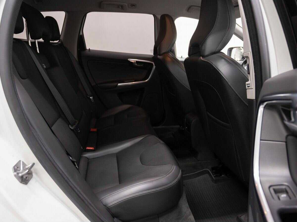 Volvo XC60 б/у, 2017, Автоматическая. Фото: #9