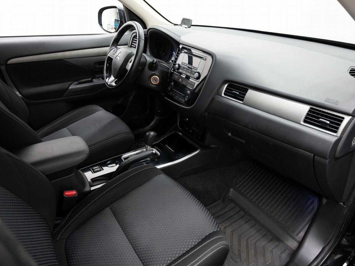 Mitsubishi Outlander б/у, 2018, Вариатор. Фото: #10