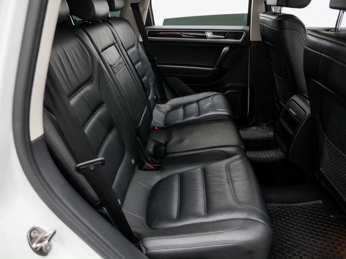 Volkswagen Touareg б/у, 2015, Автоматическая. Фото: #8