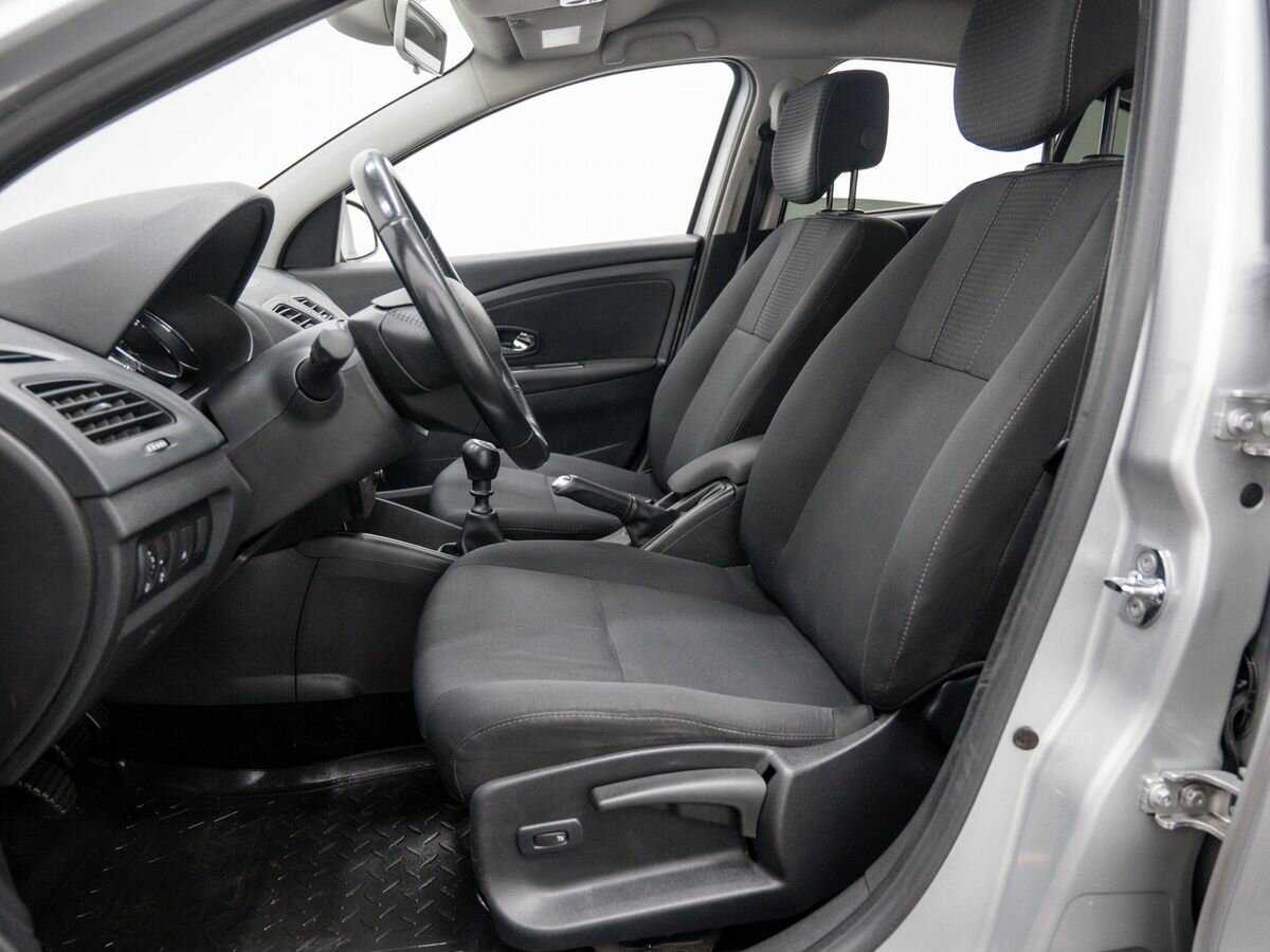 Renault Fluence б/у, 2013, Механическая. Фото: #13