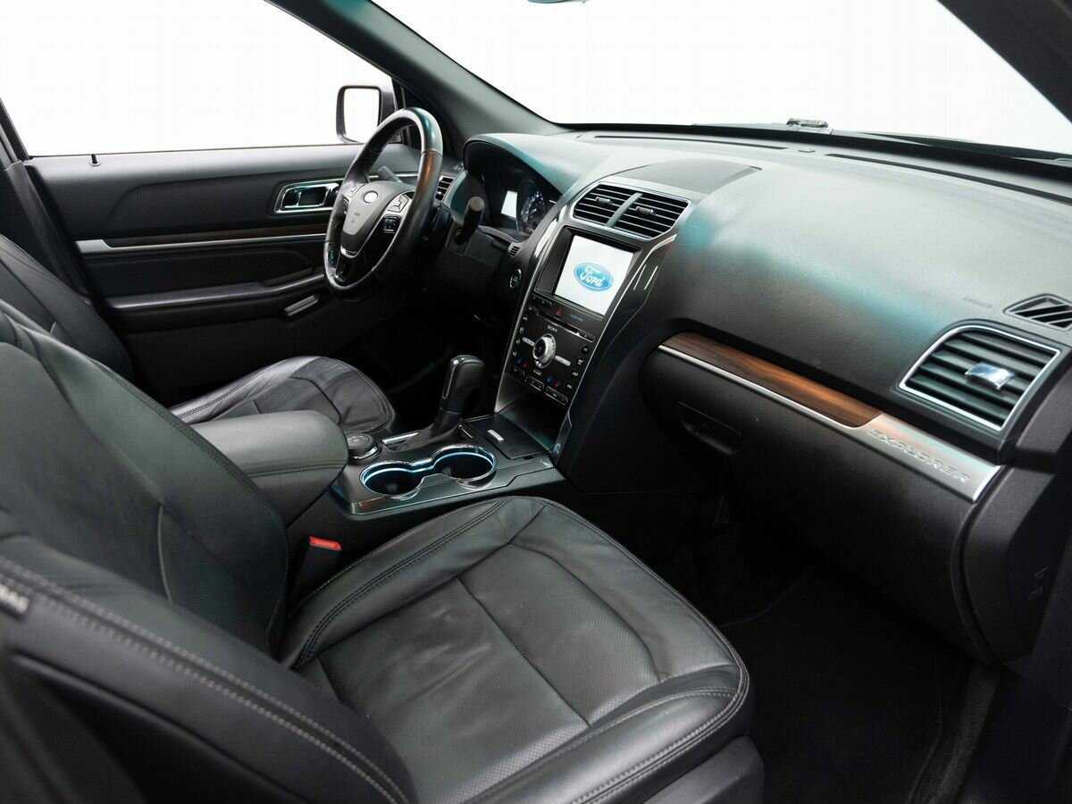 Ford Explorer б/у, 2016, Автоматическая. Фото: #11