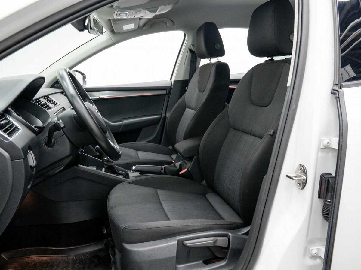 Skoda Octavia б/у, 2018, Роботизированная. Фото: #11