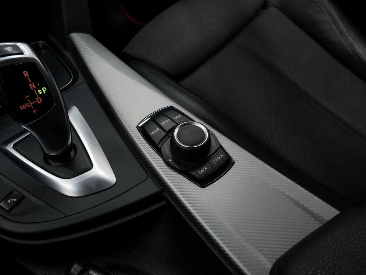 BMW 3 серии б/у, 2017, Автоматическая. Фото: #17