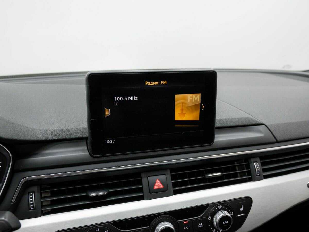 Audi A4 б/у, 2017, Роботизированная. Фото: #21