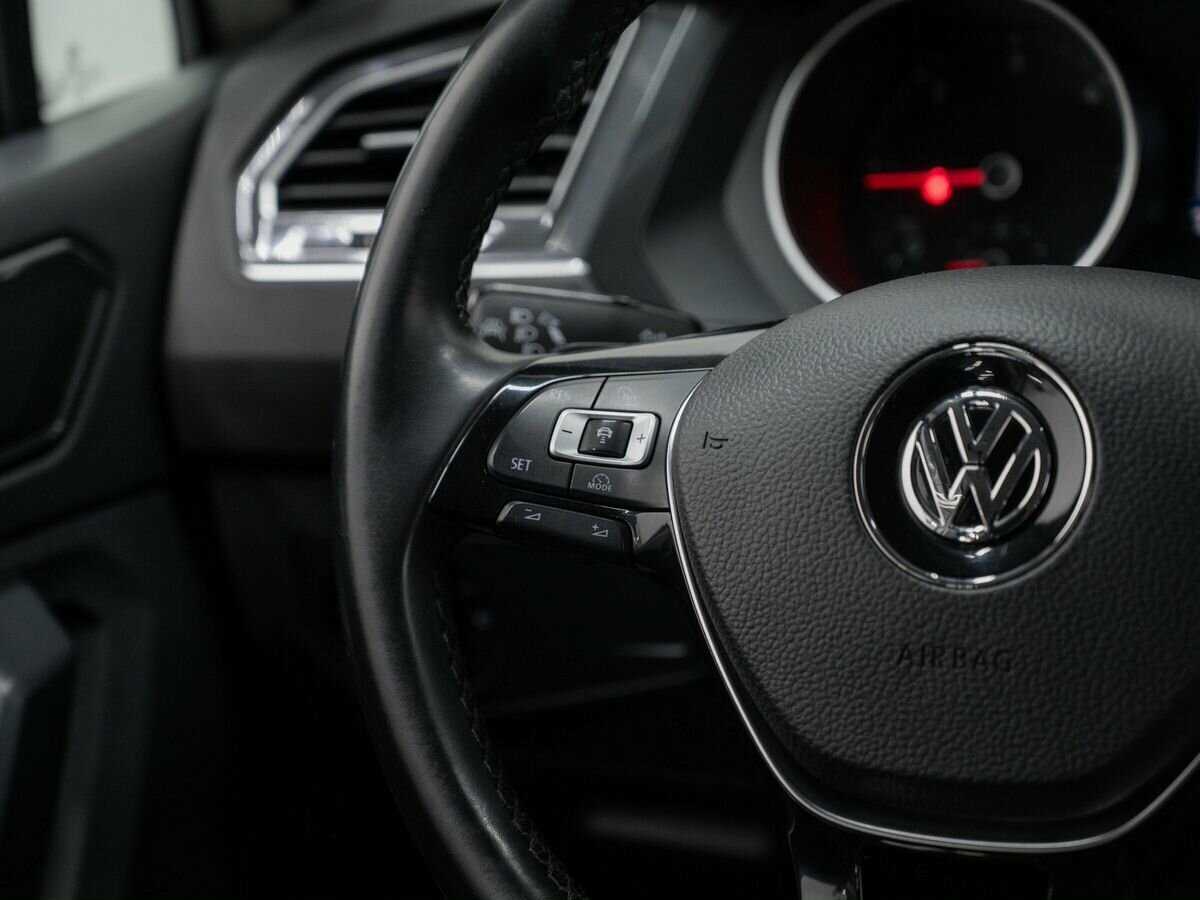 Volkswagen Tiguan б/у, 2018, Роботизированная. Фото: #12