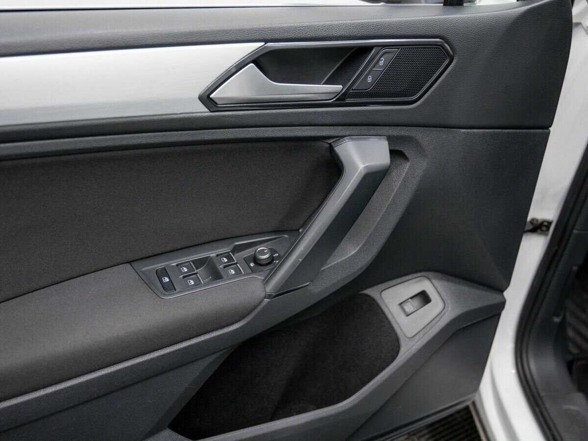 Volkswagen Tiguan б/у, 2018, Роботизированная. Фото: #17