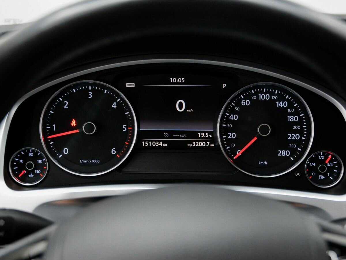 Volkswagen Touareg б/у, 2016, Автоматическая. Фото: #21